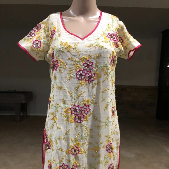Beautiful Pakistani Indian long Kurta - Picture 1 of 7